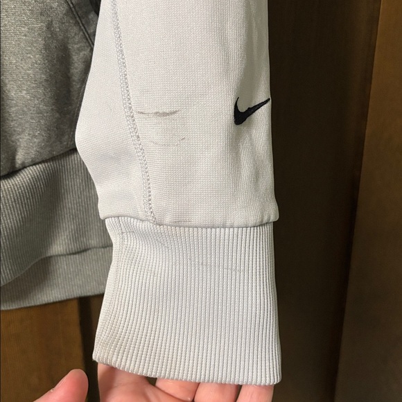 Nike Just Do It Gray White Zip Up Hoodie with Purple Print Size Large Therma Fit - Picture 4 of 7